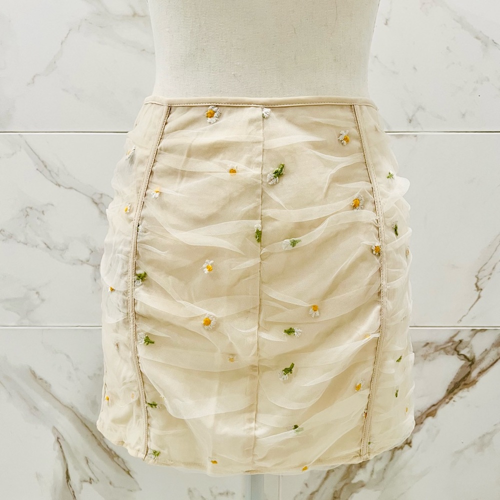 Le Lis Cream Mini Skirt with Floral Accents